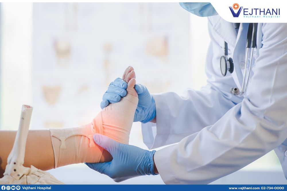 Vejthani Hospital offers foot and ankle surgery.